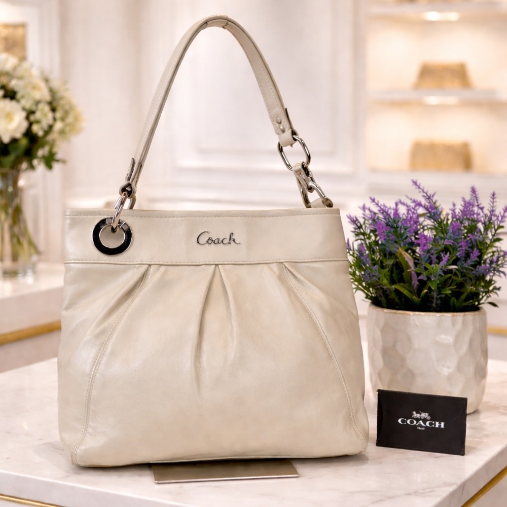 Coach Ashley Hippie Pleated White Pearl Shimmery Leather Shoulder Crossbody‎ Bag